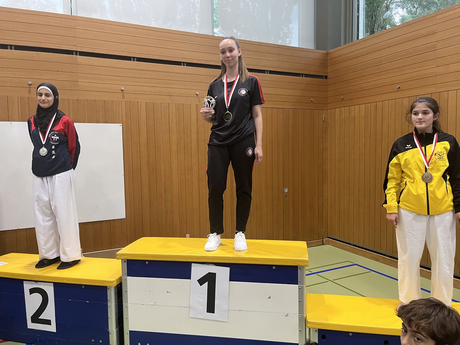 Athletin auf dem Podest