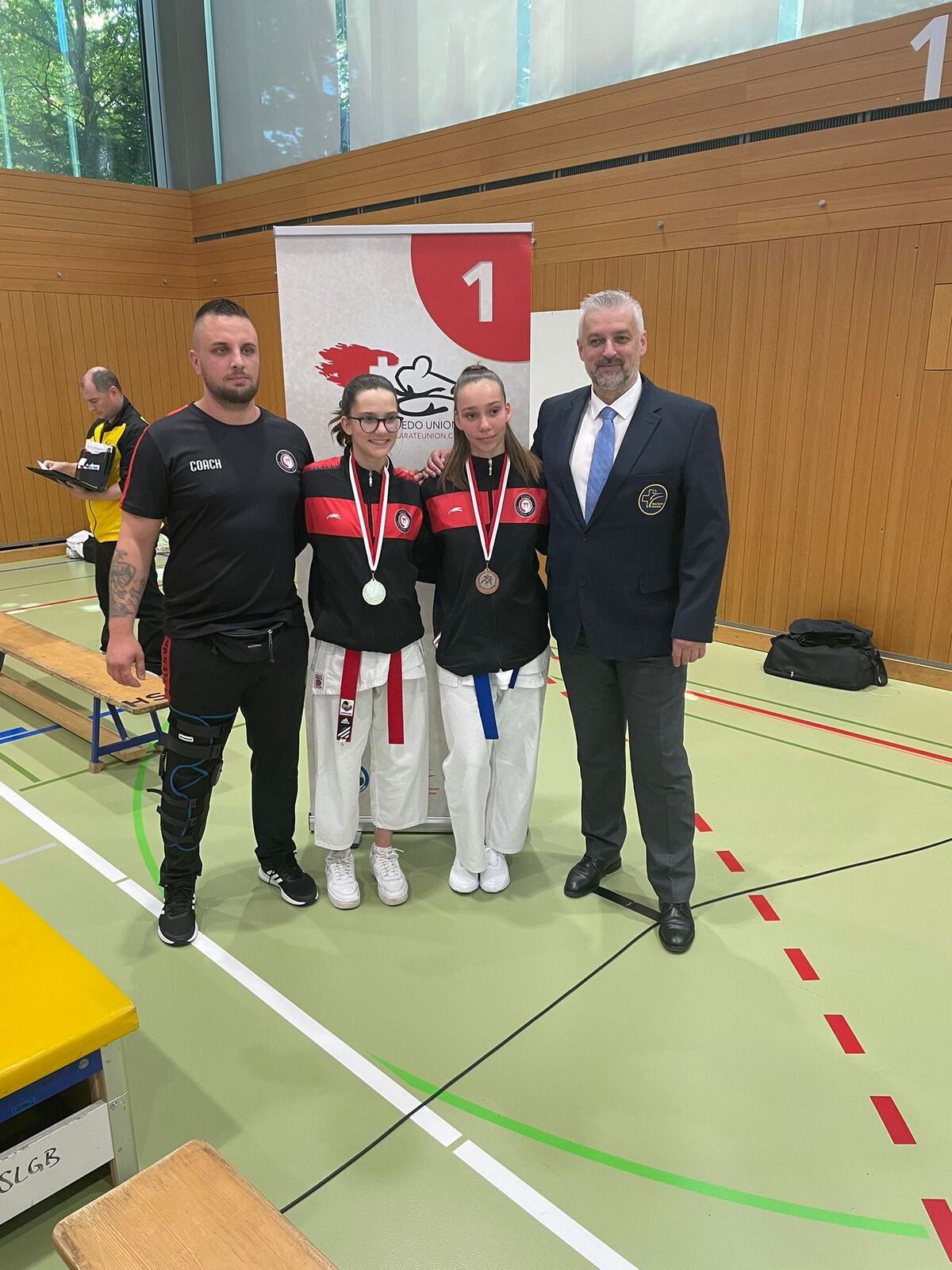 Team mit Medaillen